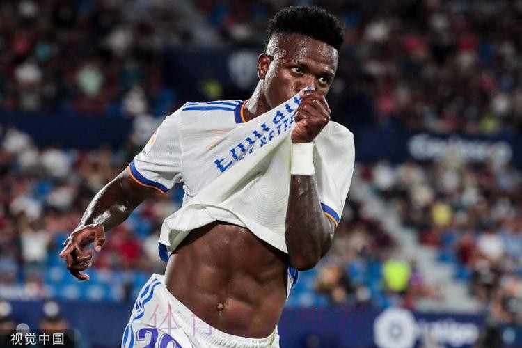 库尔图瓦:维尼修斯应用自己场上表现回击对手挑衅 库尔图瓦:维尼修斯应用自己场上表现回击对手挑衅